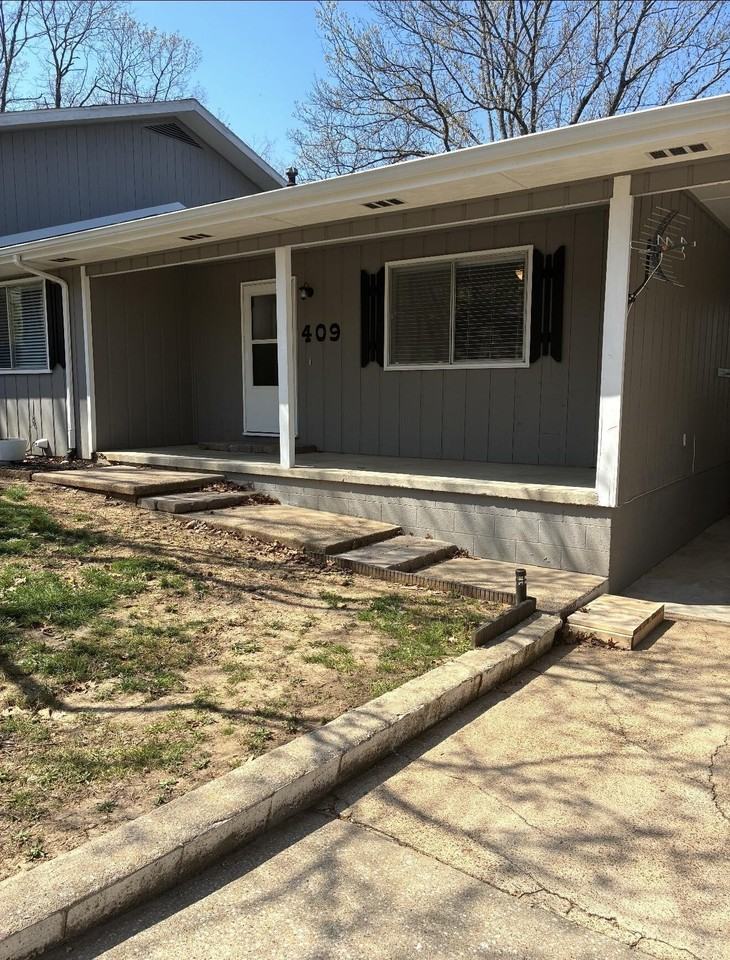 407 Doctor Good Dr #409 - Photo 2 of 17