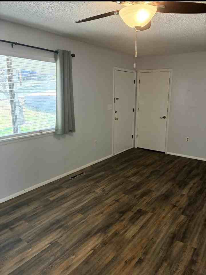 407 Doctor Good Dr #409 - Photo 4 of 17