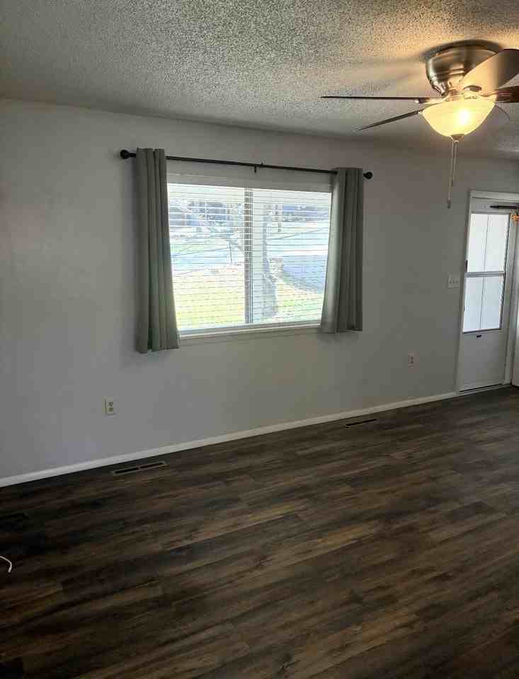 407 Doctor Good Dr #409 - Photo 5 of 17
