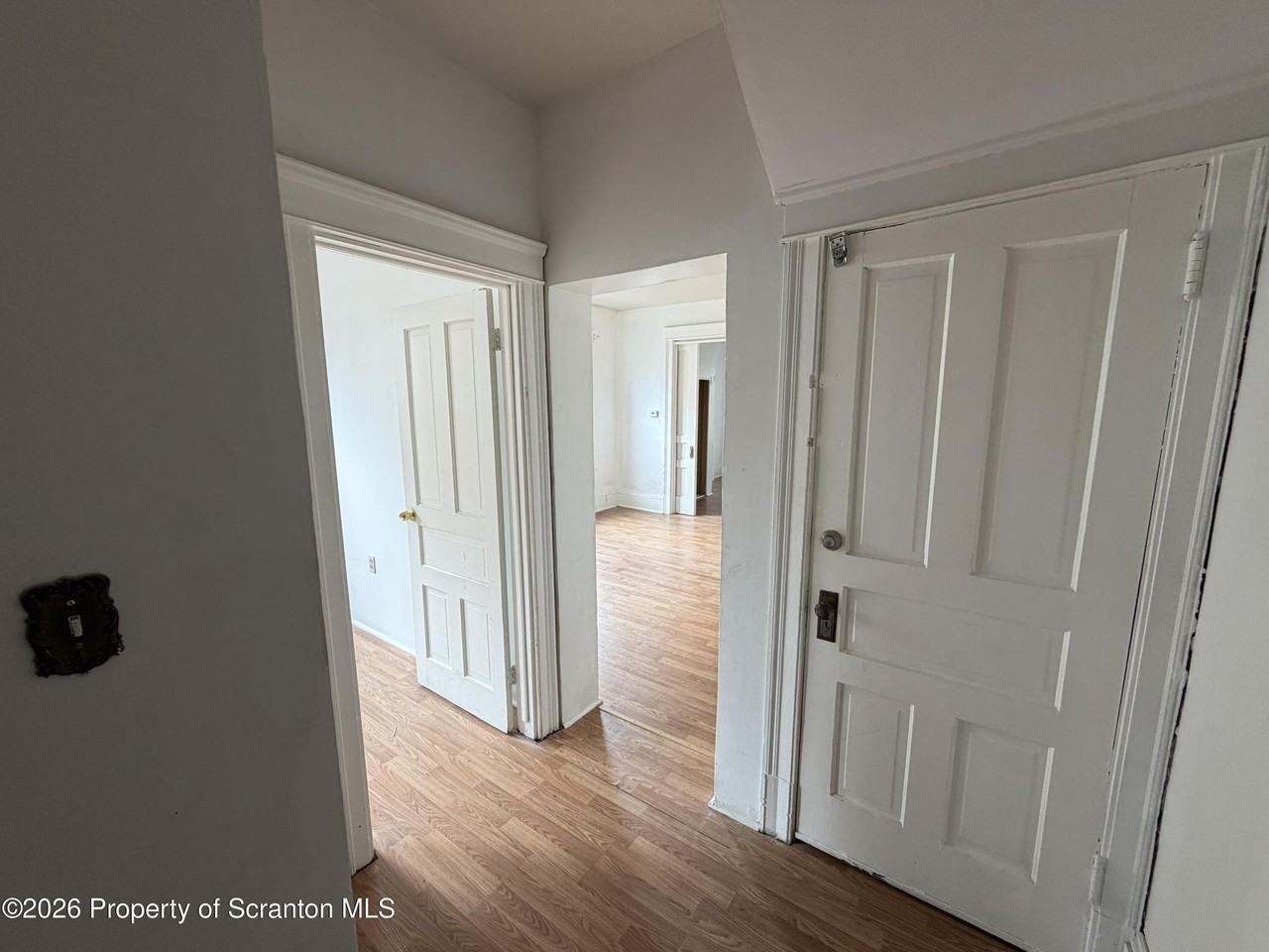 62 S Grant St - Photo 5 of 8