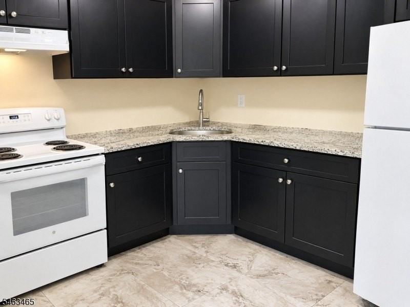 1041 Ridge St B 39 - Photo 2 of 14