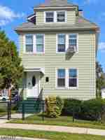 featured image of 32 Ann St