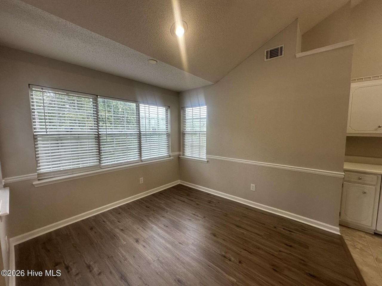 309 Timberidge Dr - Photo 5 of 13