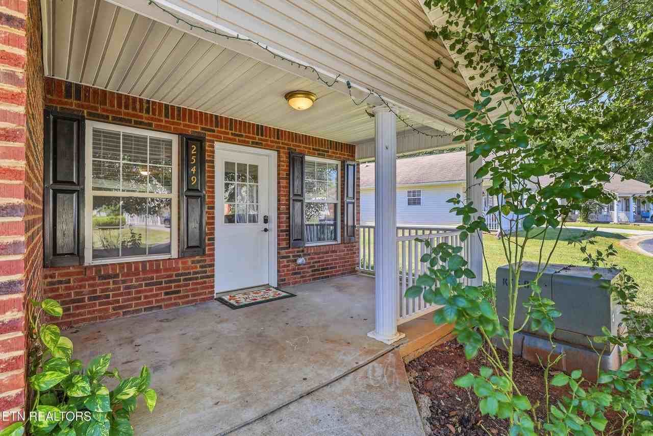 2549 Sportsmans Way - Photo 5 of 38