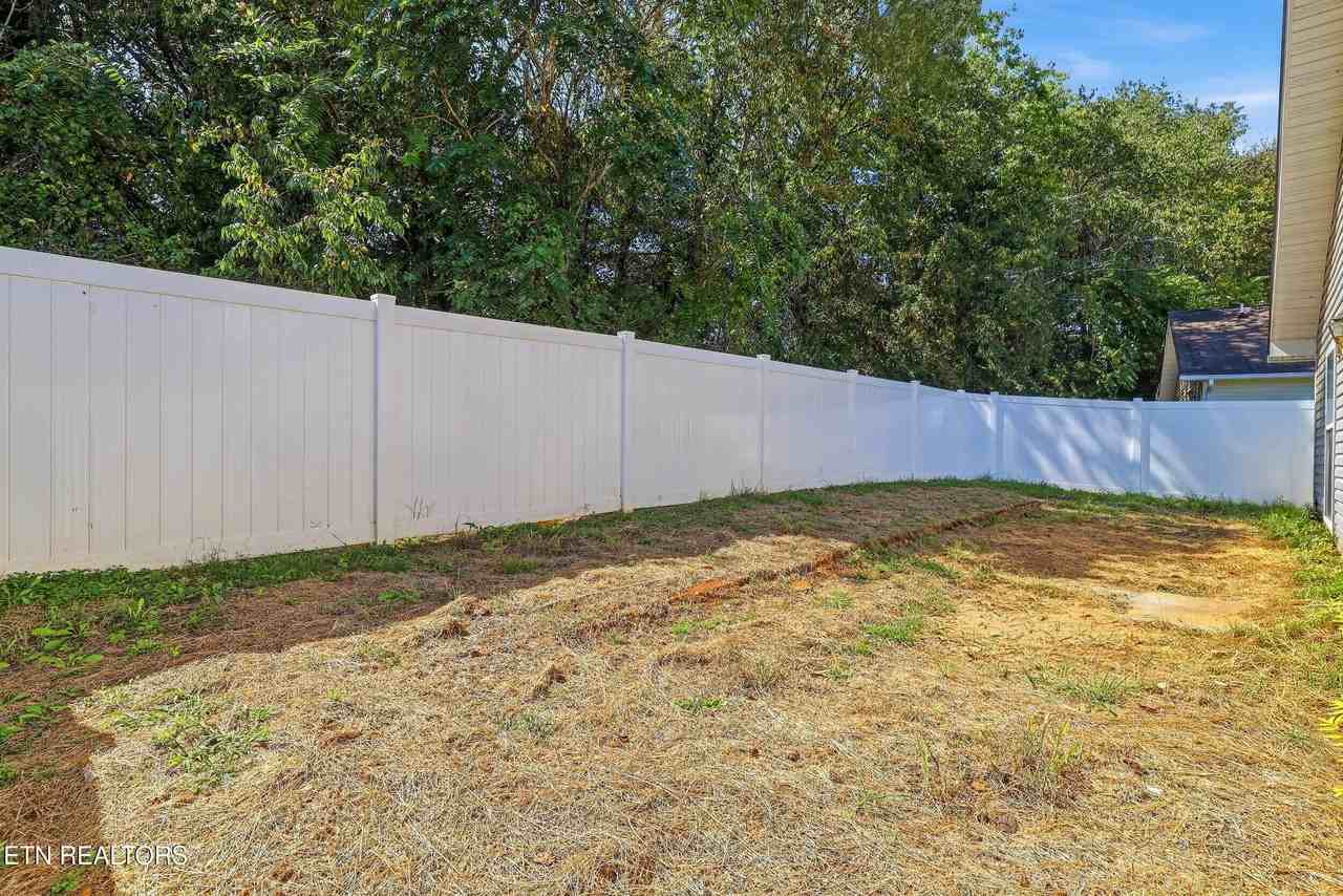 2549 Sportsmans Way - Photo 6 of 38