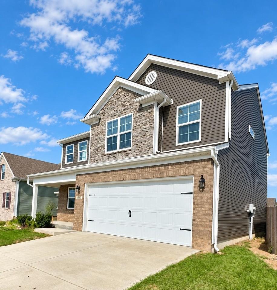 2392A Huntly Pl - Photo 4 of 36