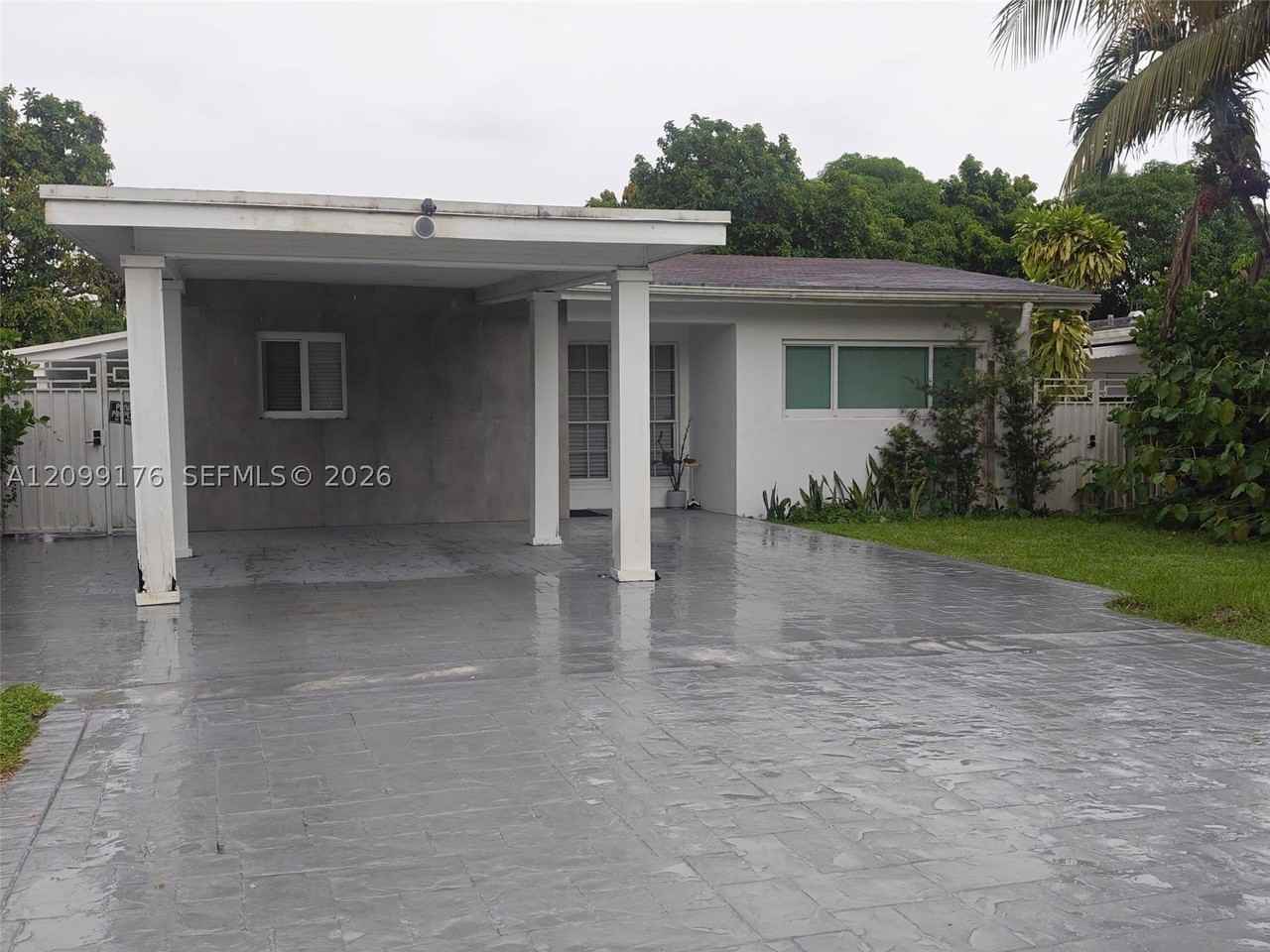 305 Nw 122nd St - Photo 2 of 49