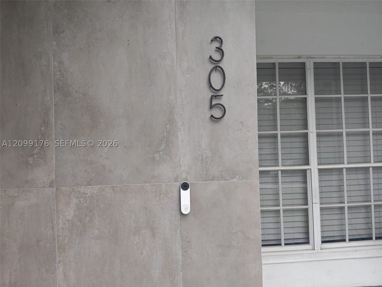 305 Nw 122nd St - Photo 4 of 49