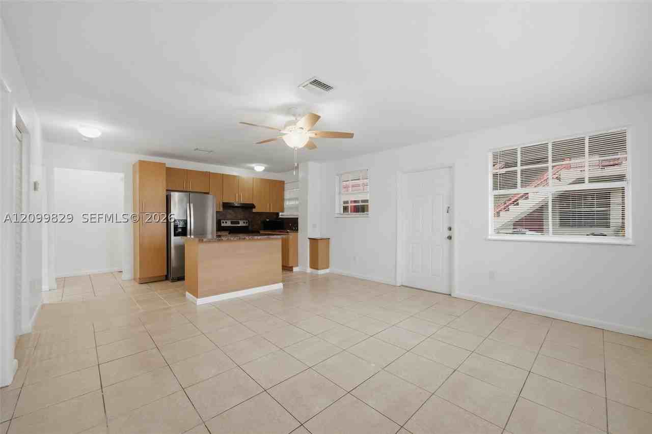 14220 Nw 22nd Ave #1 - Photo 4 of 33