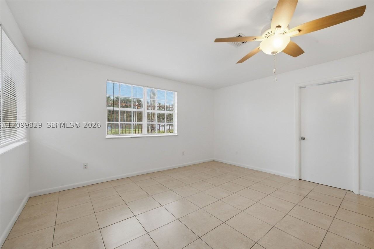 14220 Nw 22nd Ave #1 - Photo 7 of 33