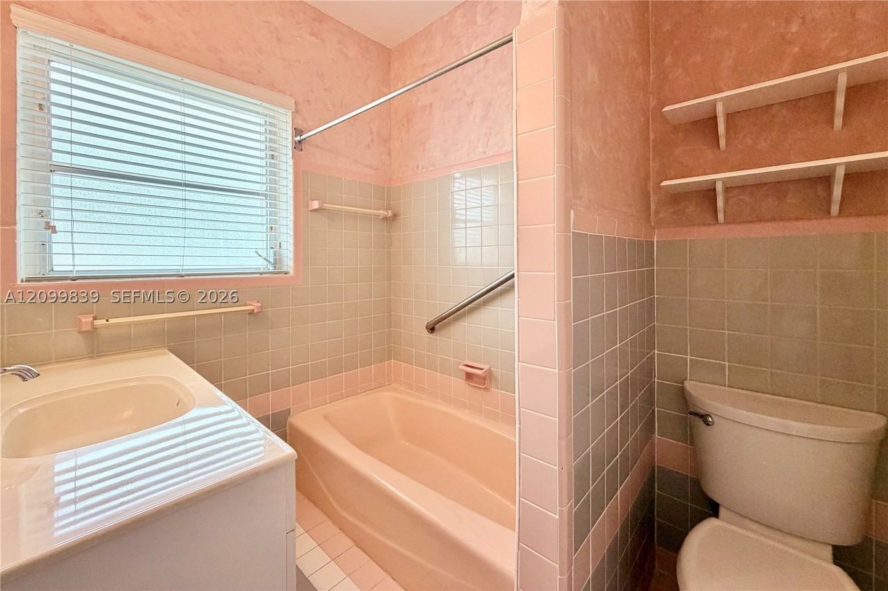 4535 N Jefferson Ave - Photo 7 of 15