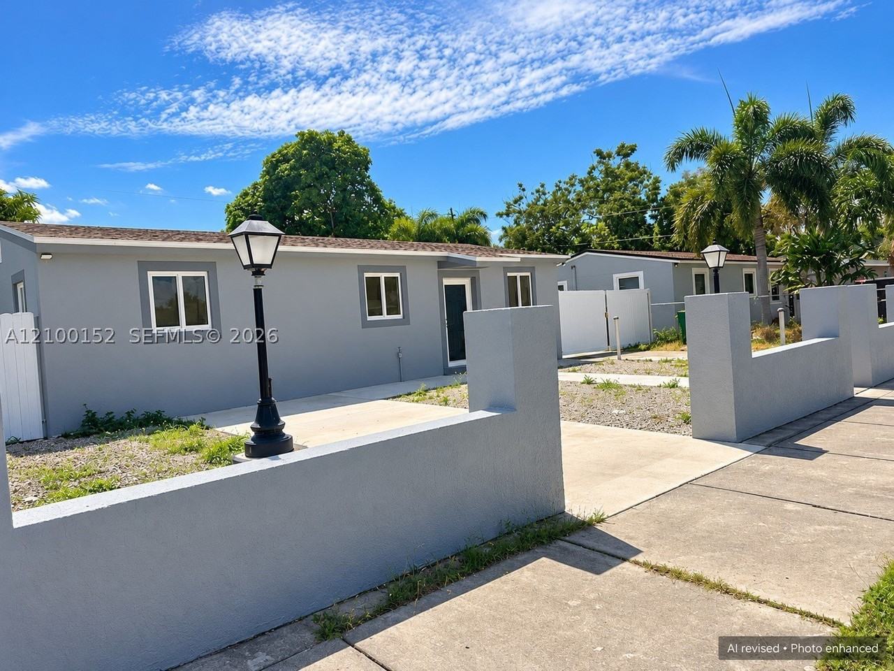 877 Nw 3rd St - Photo 4 of 13