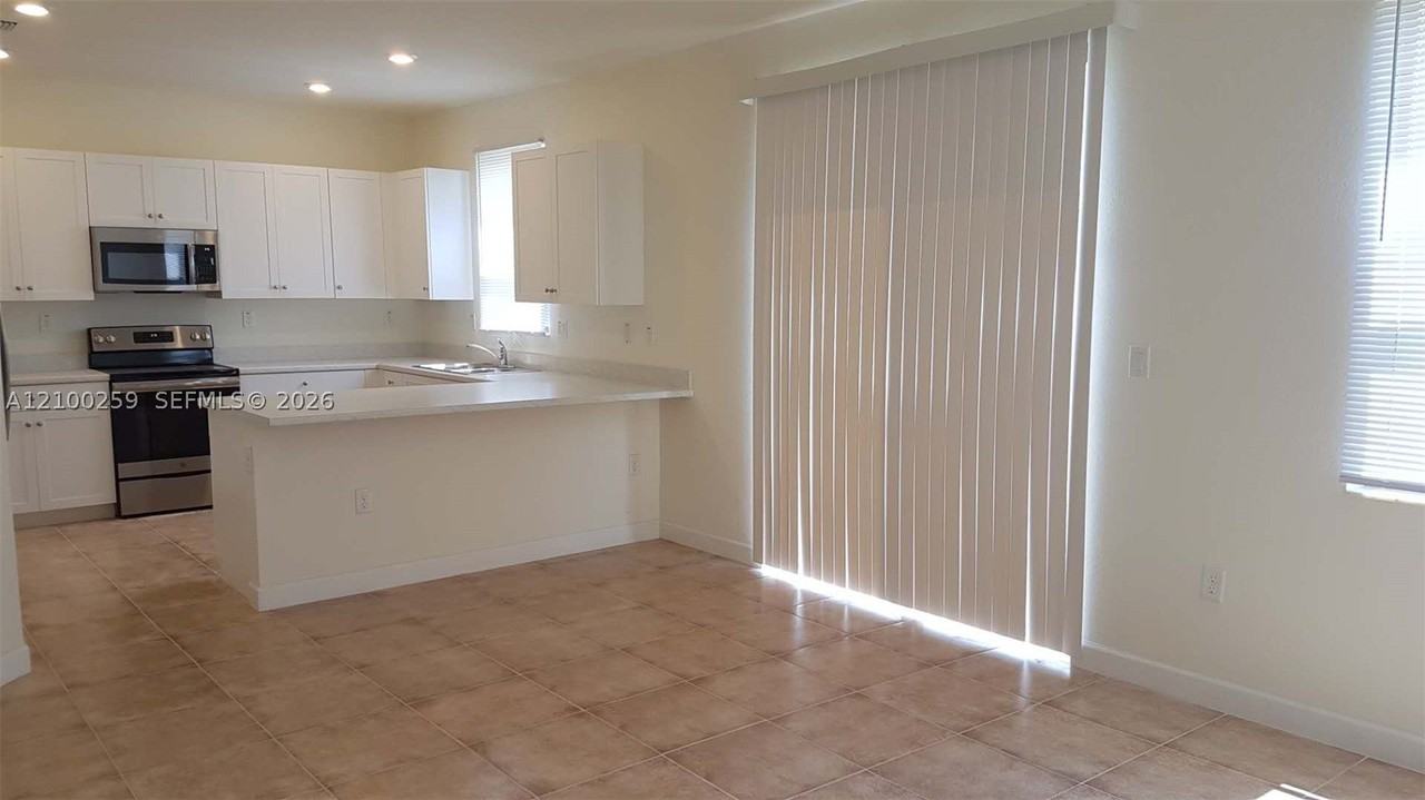 10554 W 35th Ln #10554 - Photo 4 of 36
