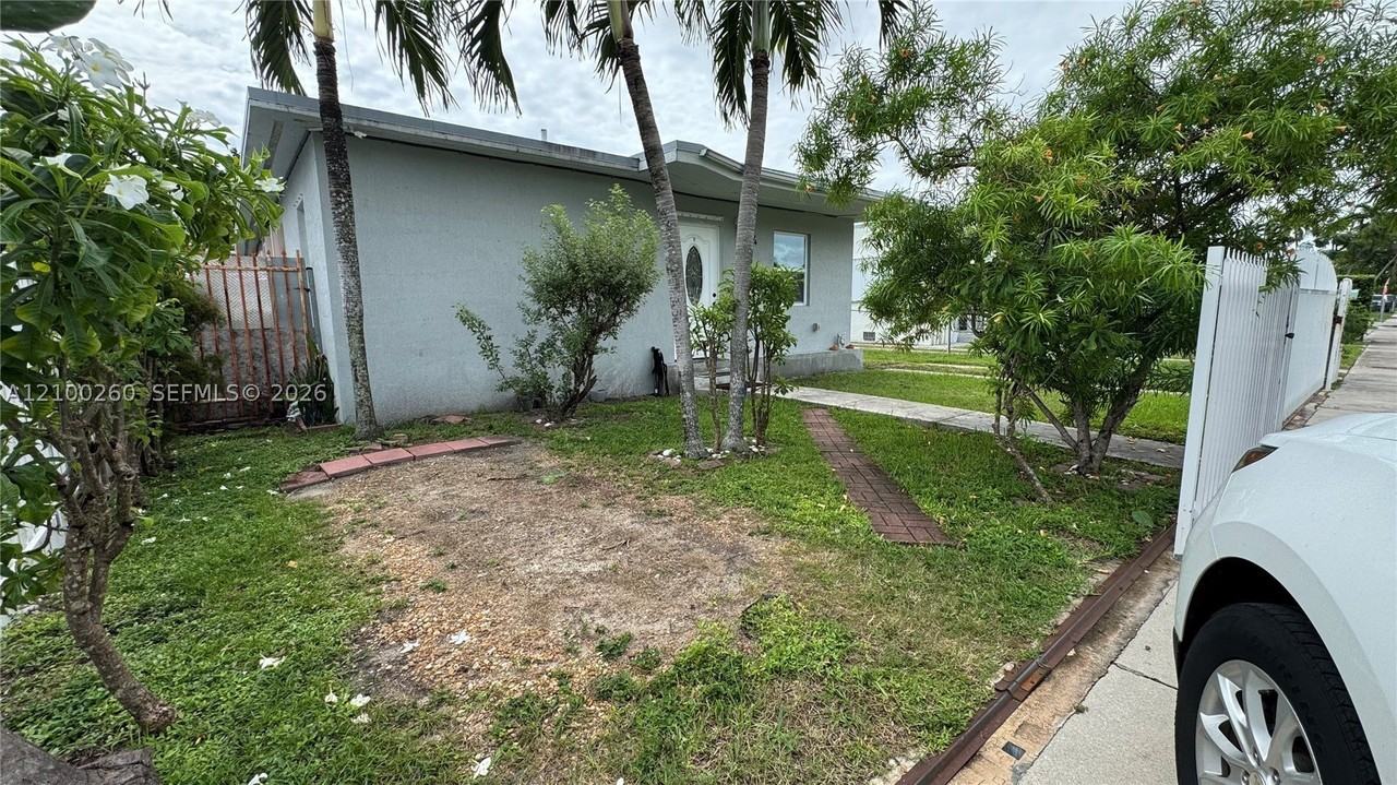 3414 Sw 25th St - Photo 2 of 14