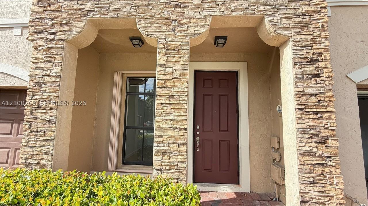11467 Sw 236th Ln - Photo 4 of 39