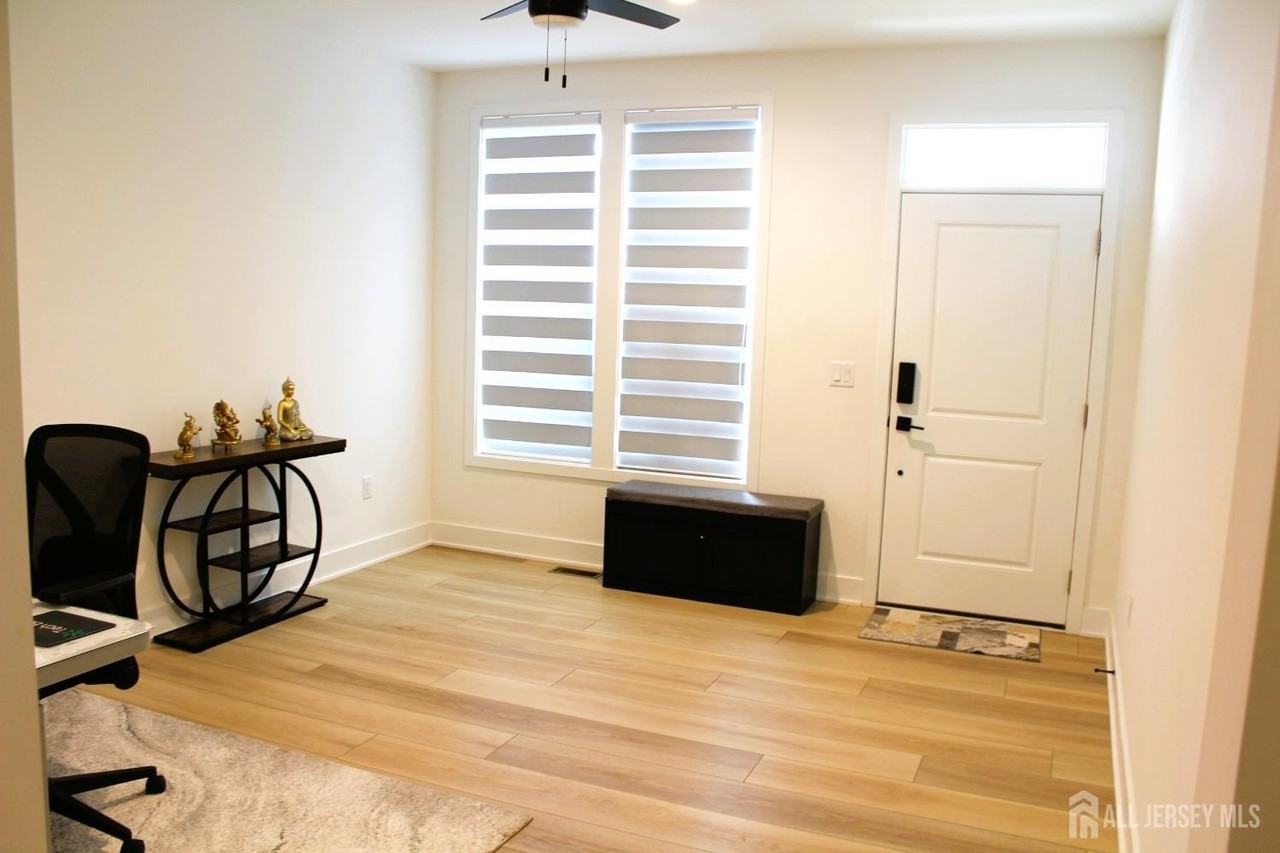 200 Mustang Dr - Photo 4 of 25