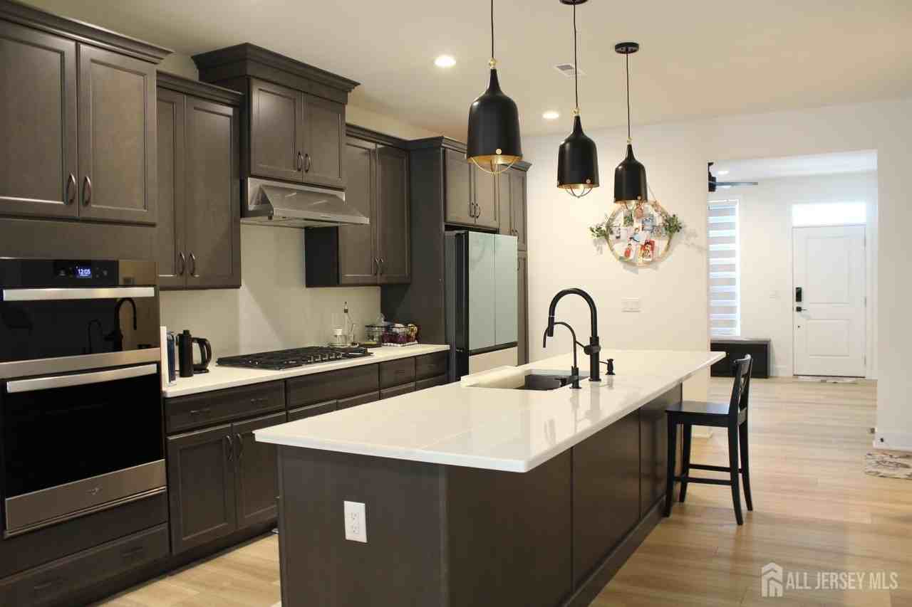 200 Mustang Dr - Photo 6 of 25
