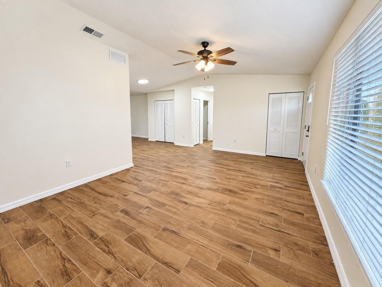 902 W Shannon Ct - Photo 6 of 31