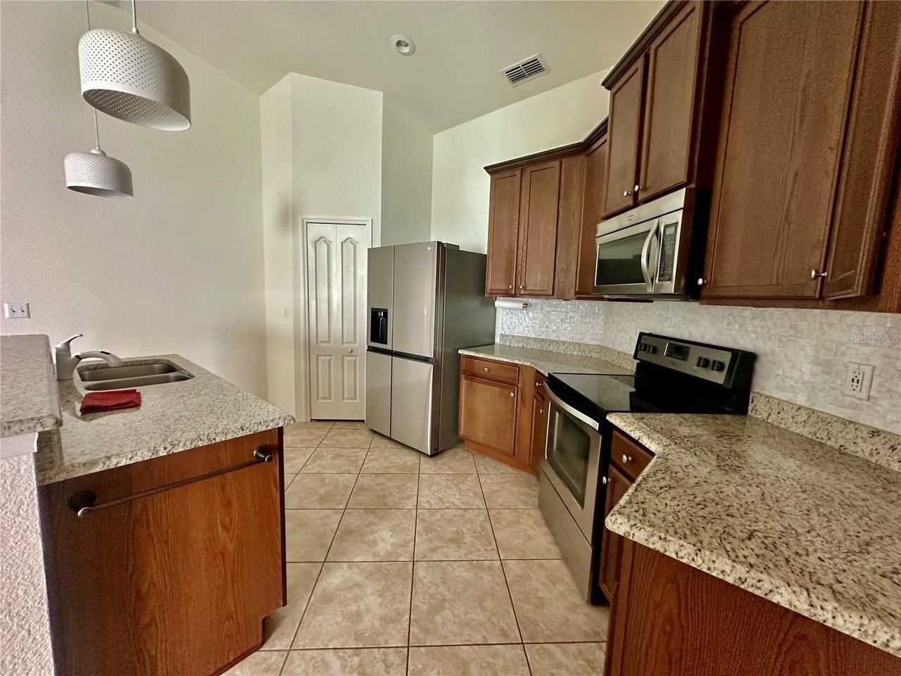 1144 High Seas St - Photo 7 of 34