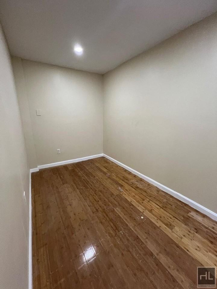 445 E 139th St - Photo 7 of 10