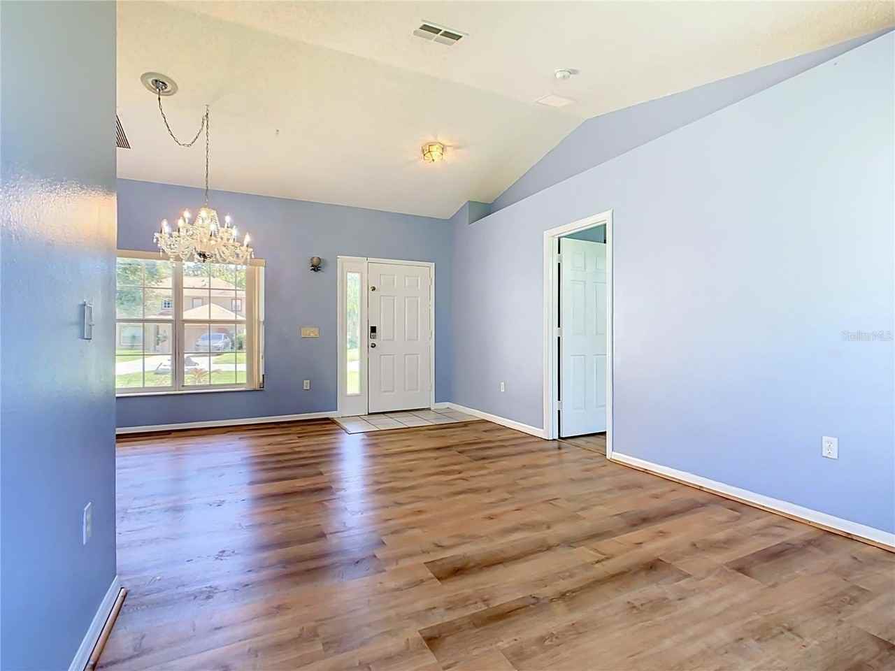 557 Nogales Ct - Photo 5 of 48