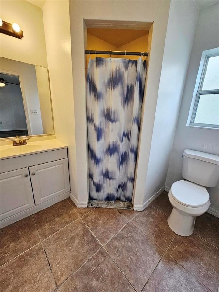 1024 Park Central Cir - Photo 7 of 13