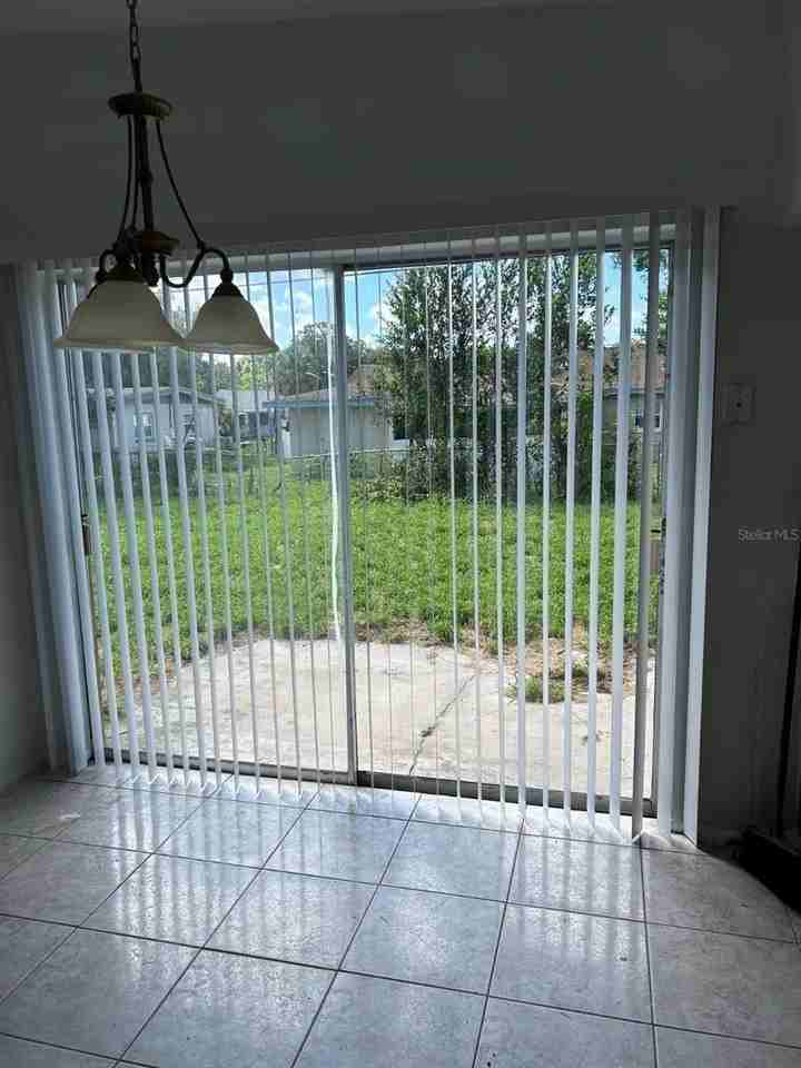 5930 Forest Grove Blvd - Photo 5 of 19