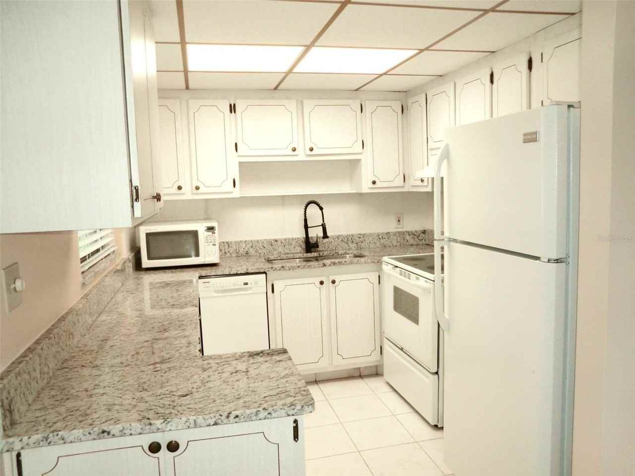 206 Andover Pl N #77 - Photo 7 of 43