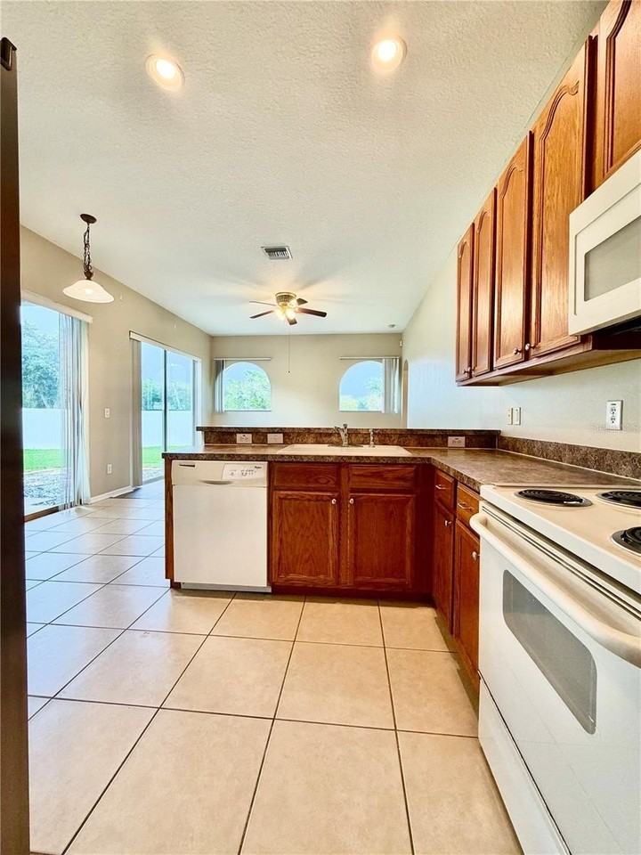 7006 Orvicti Ct - Photo 4 of 50