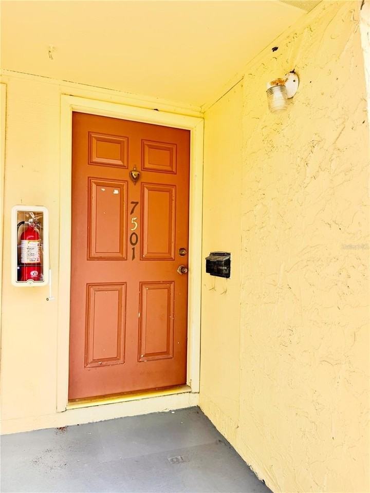7501 Gallineta Ct #7501 - Photo 2 of 45