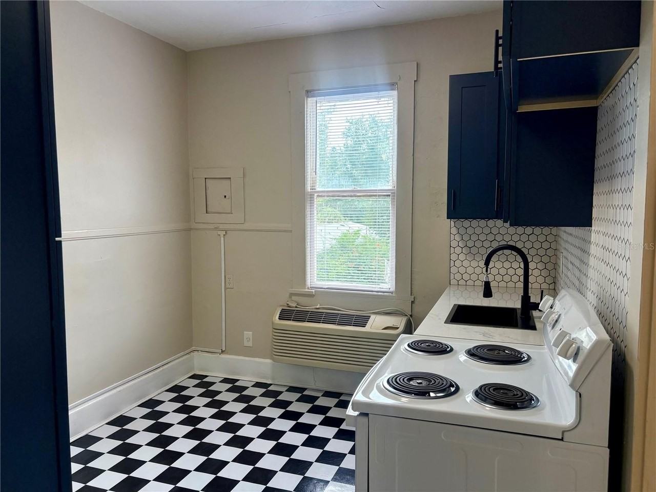 7327 59th St N - Photo 5 of 20