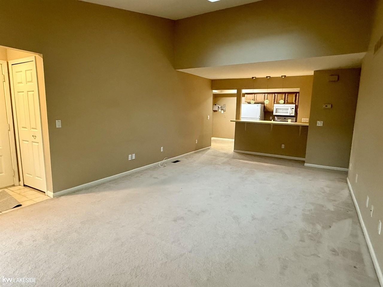 6623 Stoker Ct - Photo 4 of 30