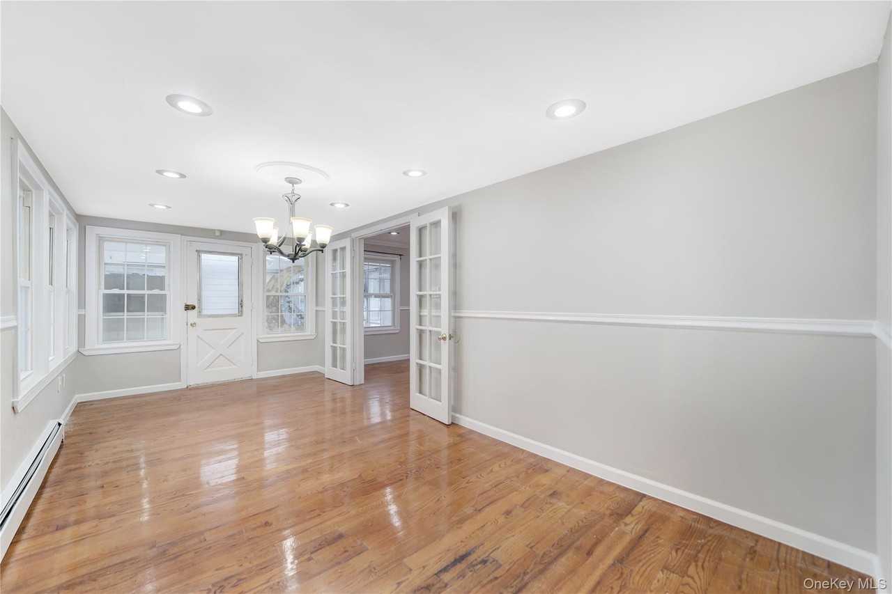 8865 192nd St - Photo 7 of 13