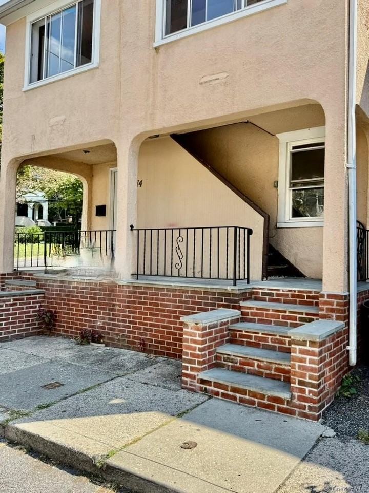 74 Yale Ave - Photo 2 of 18