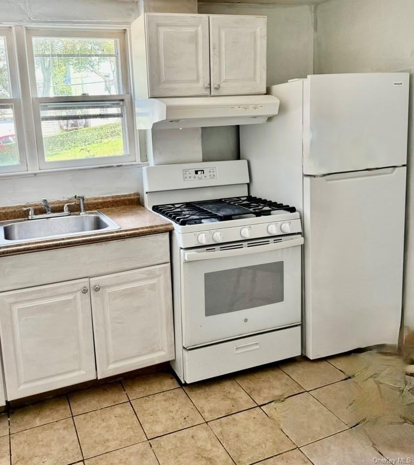 74 Yale Ave - Photo 5 of 18