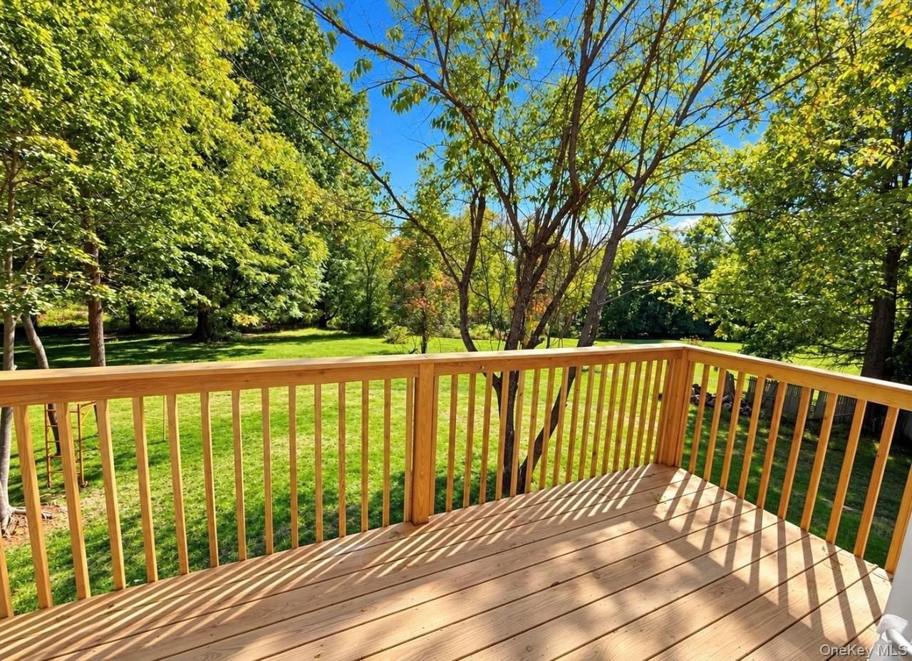 72 Webb Rd - Photo 4 of 21