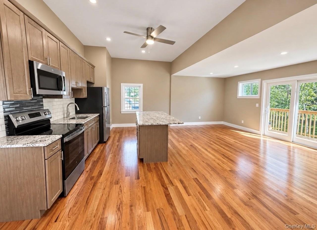 72 Webb Rd - Photo 5 of 21