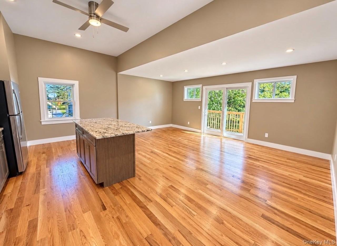 72 Webb Rd - Photo 6 of 21