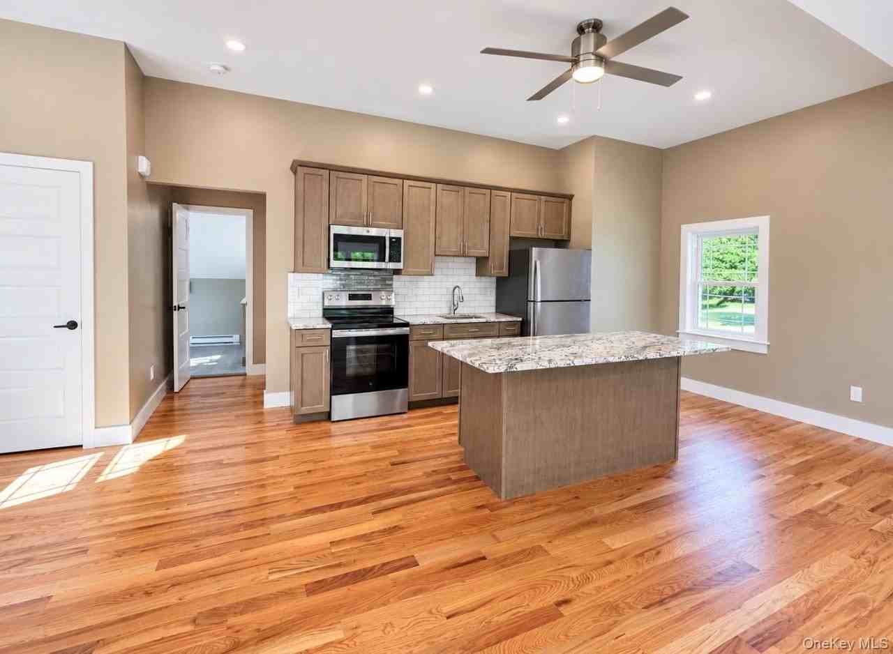 72 Webb Rd - Photo 7 of 21