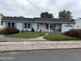 413 Earl Dr - Photo 1 of 1