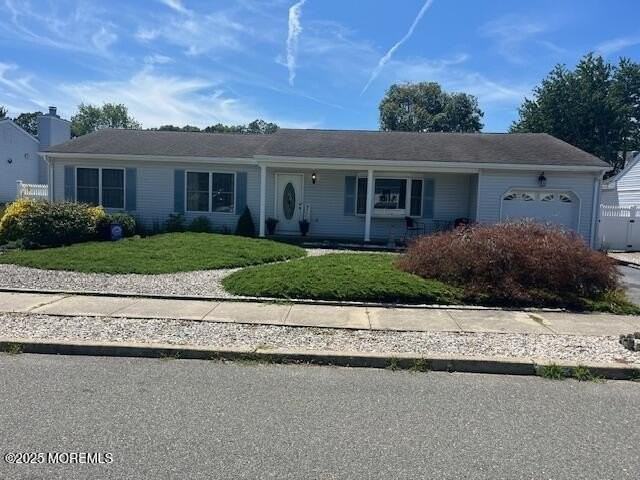 413 Earl Dr - Photo 2 of 19