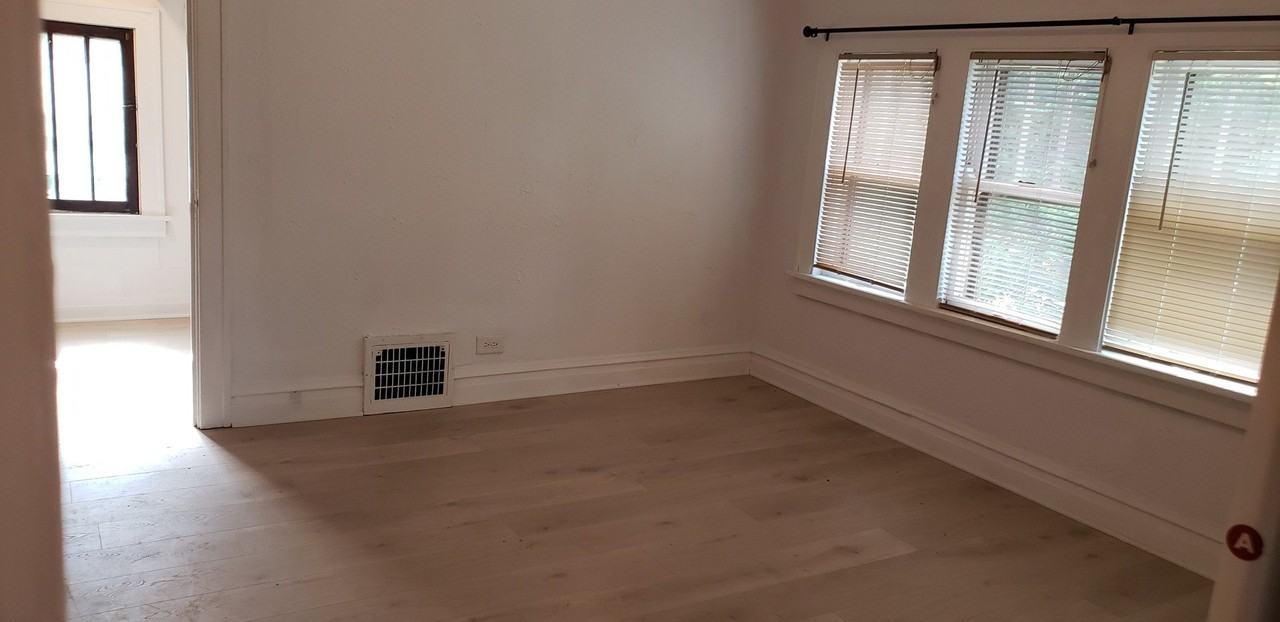 283 W North Ave #2 - Photo 7 of 15