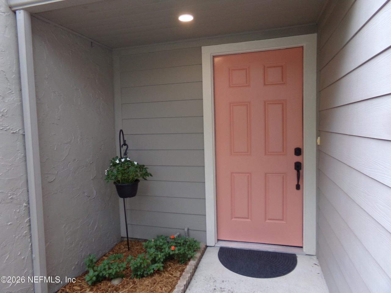 2134 Rosewood Dr - Photo 5 of 40