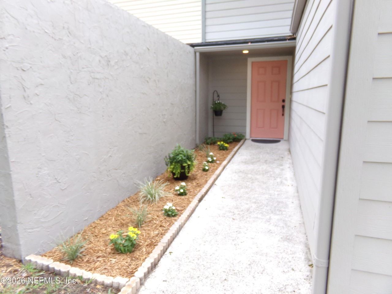 2134 Rosewood Dr - Photo 6 of 40