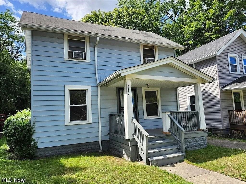 9520 Nelson Ave - Photo 3 of 11