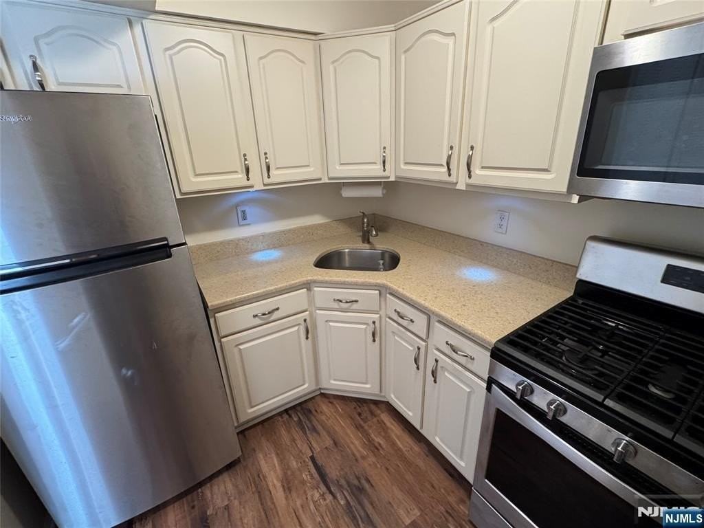 831 Juniper Way #831 - Photo 6 of 22