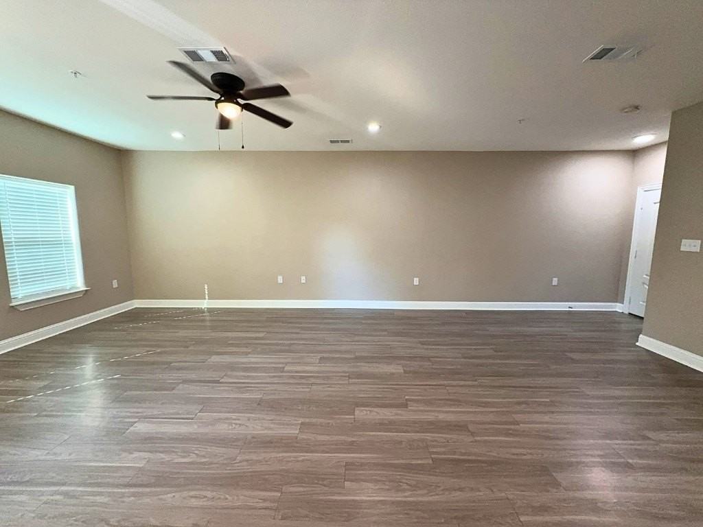 1017 Debby Ct - Photo 6 of 28