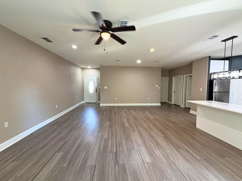 1017 Debby Ct - Photo 7 of 28