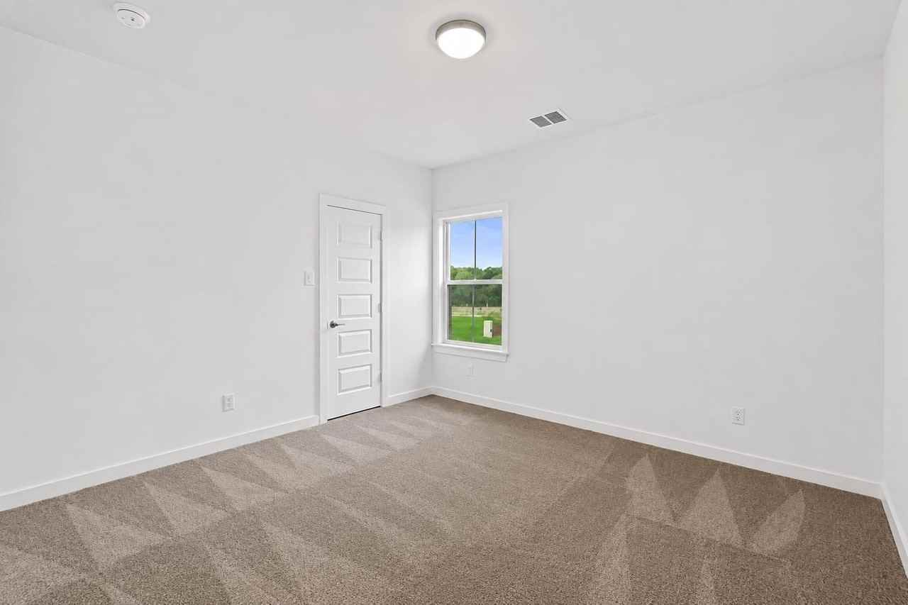 7321 Golden Daisy Ave - Photo 3 of 7