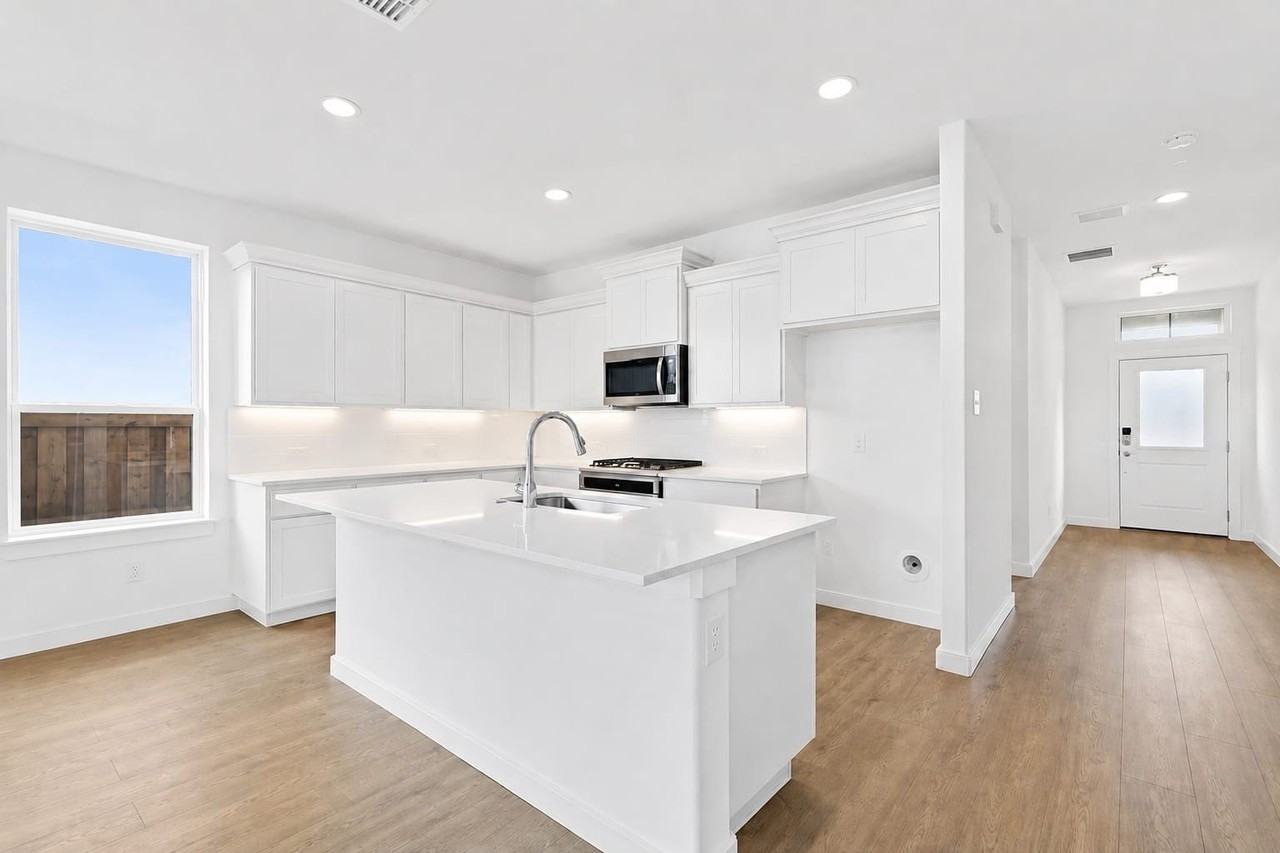 7321 Golden Daisy Ave - Photo 7 of 7
